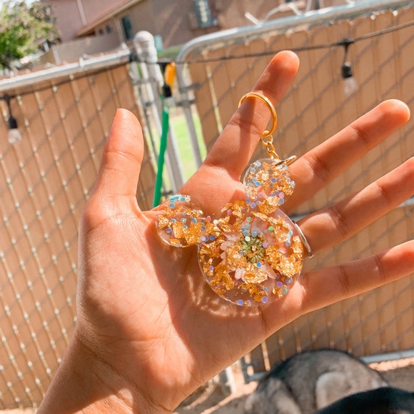 Mickey Mouse Keychain - Picture 4 of 4